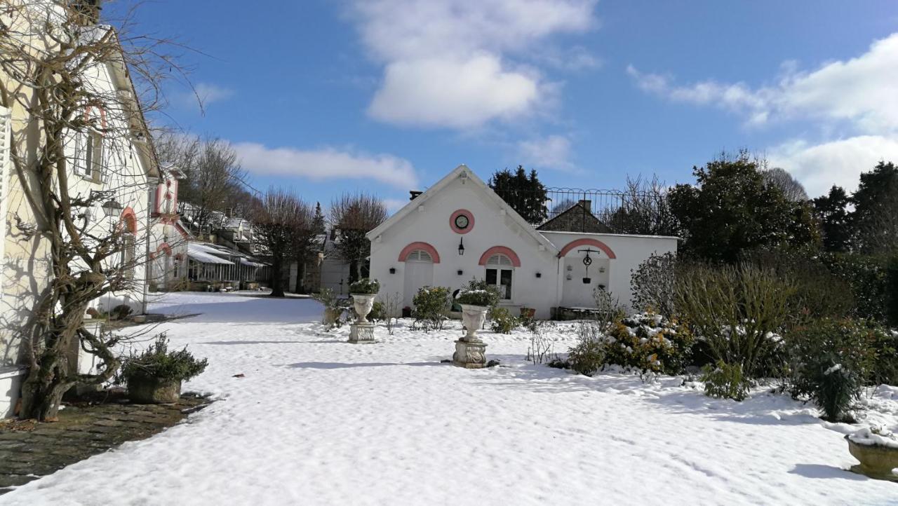 Chateau De Brinville Saint-Sauveur-sur-Ecole Exterior photo